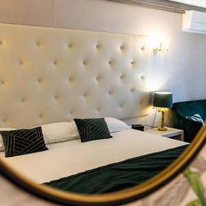 Privilege King Room